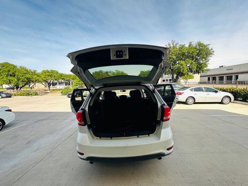 Used 2012 Dodge Journey SXT w/ Popular Equipment Group image 21