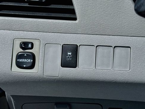 Used 2014 Toyota Sienna LE FWD image 10
