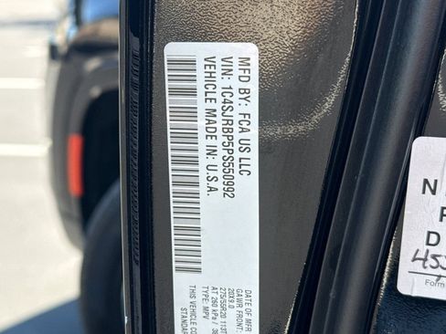 Used 2023 Jeep Wagoneer L Series II RWD image 44