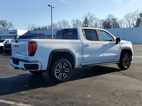 Used 2022 GMC Sierra 1500 AT4 w/ AT4 Premium Package AWD/4WD image 3