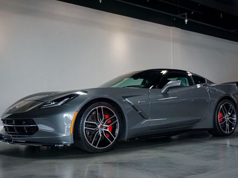 Used 2016 Chevrolet Corvette Stingray Coupe w/ 2LT Preferred Equipment Group RWD image 3