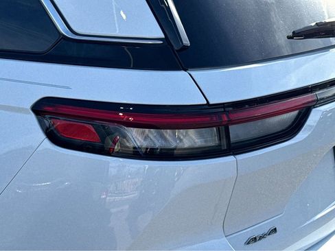 Certified 2023 Jeep Grand Cherokee Limited image 6