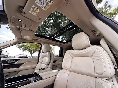 Used 2019 Lincoln Navigator L Reserve AWD/4WD image 19