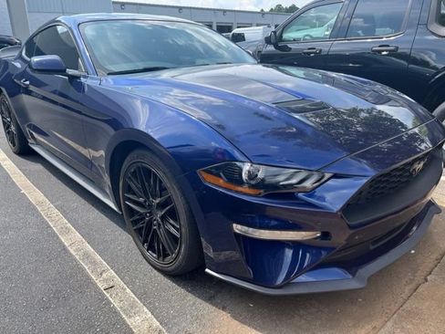 Used 2019 Ford Mustang Coupe RWD image 2
