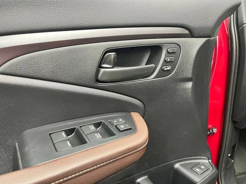 Used 2025 Honda Passport EX-L image 19