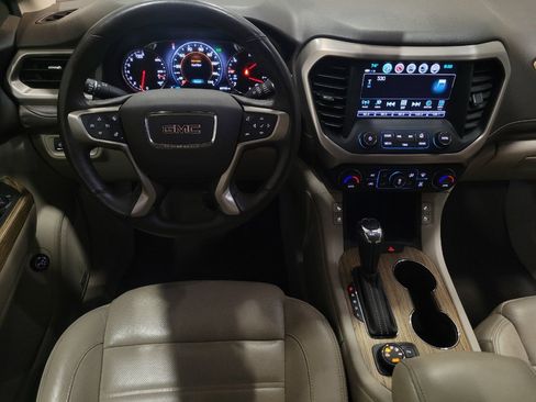 Used 2017 GMC Acadia Denali w/ Technology Package AWD/4WD image 22