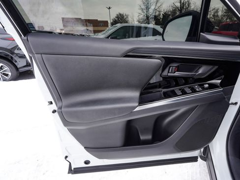 Used 2023 Toyota bZ4X Limited image 10