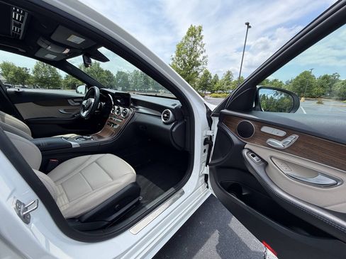 Used 2019 Mercedes-Benz C 300 Sedan image 24