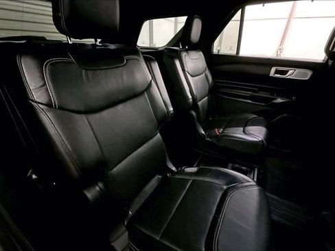 Used 2020 Ford Explorer ST w/ Premium Technology Package image 27