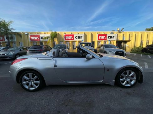 Used 2007 Nissan 350Z Touring image 13