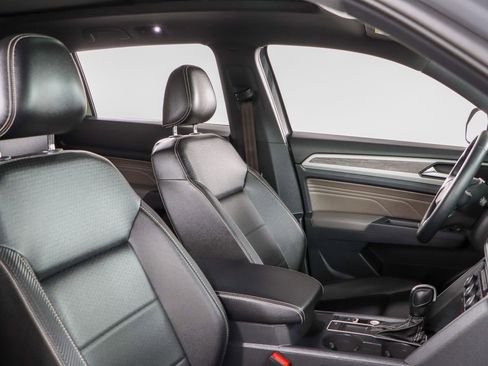 Used 2021 Volkswagen Atlas Cross Sport SE image 27