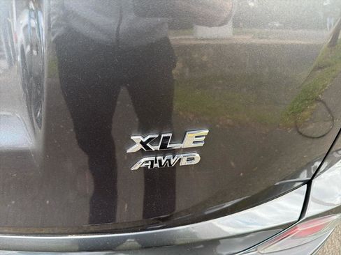 Used 2016 Toyota RAV4 XLE AWD/4WD image 8