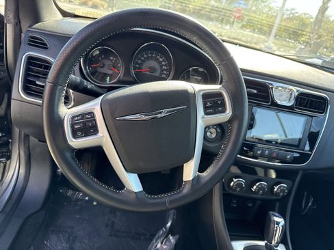 Used 2013 Chrysler 200 S image 17