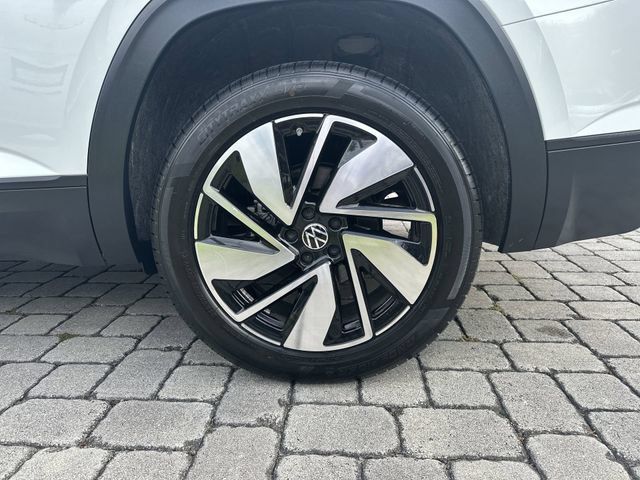 Used 2024 Volkswagen Atlas SE FWD image 11
