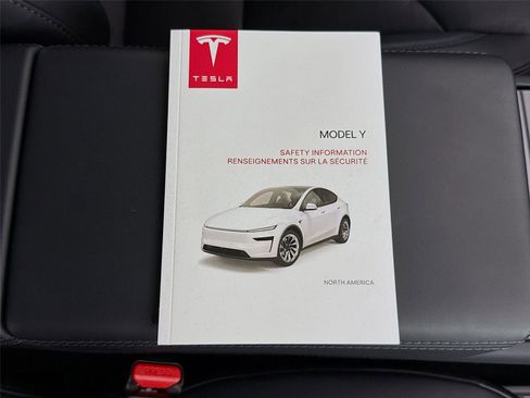 Used 2026 Tesla Model Y Long Range image 24