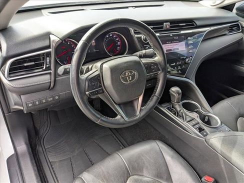 Used 2018 Toyota Camry XSE image 10