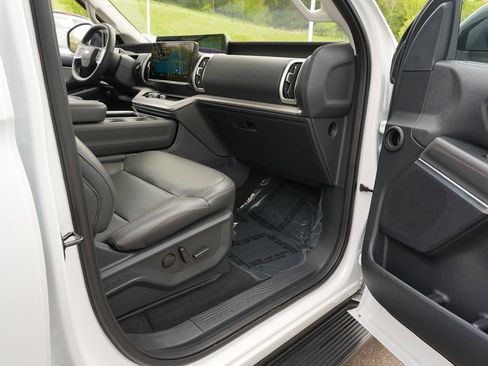 Used 2025 Ford Expedition Active AWD/4WD image 31