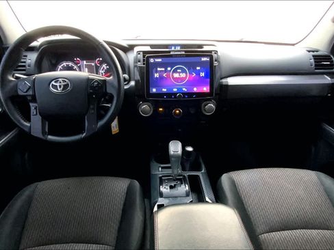 Used 2020 Toyota 4Runner TRD Off-Road AWD/4WD image 10