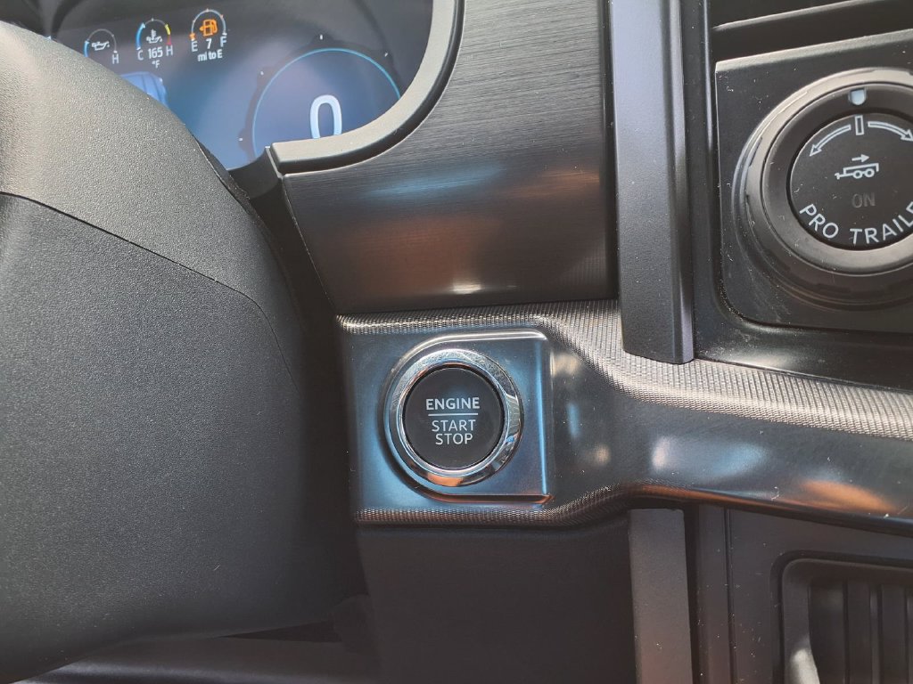 Used 2024 Ford F150 Lariat AWD/4WD image 32