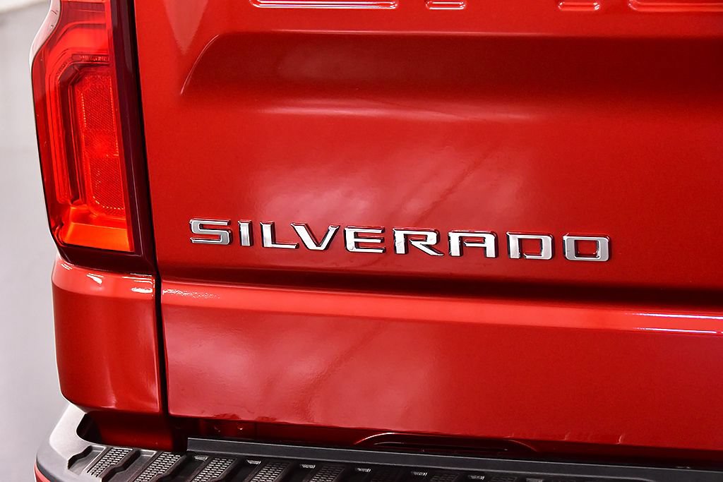Used 2023 Chevrolet Silverado 1500 RST w/ Z71 Off-Road Package AWD/4WD image 12