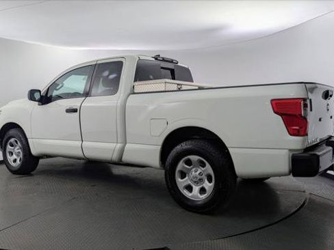 Used 2022 Nissan Titan S RWD image 6