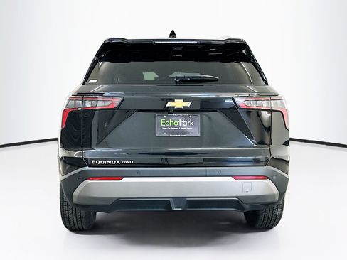 Used 2025 Chevrolet Equinox LT w/ Convenience Package II image 7