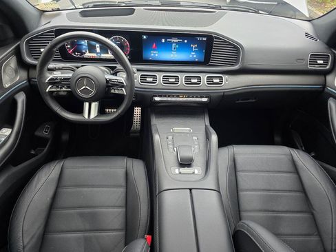 Used 2024 Mercedes-Benz GLS 450 4MATIC image 17