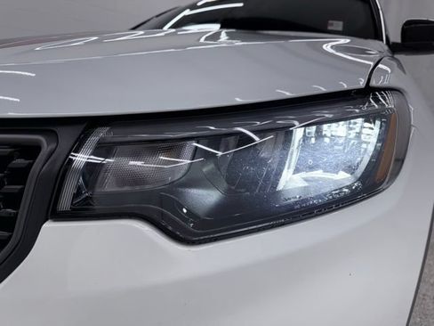 Used 2025 Jeep Compass Trailhawk AWD/4WD image 7