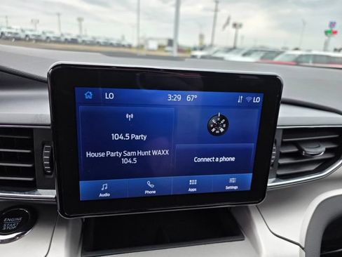 Used 2024 Ford Explorer XLT w/ Equipment Group 202A AWD/4WD image 23