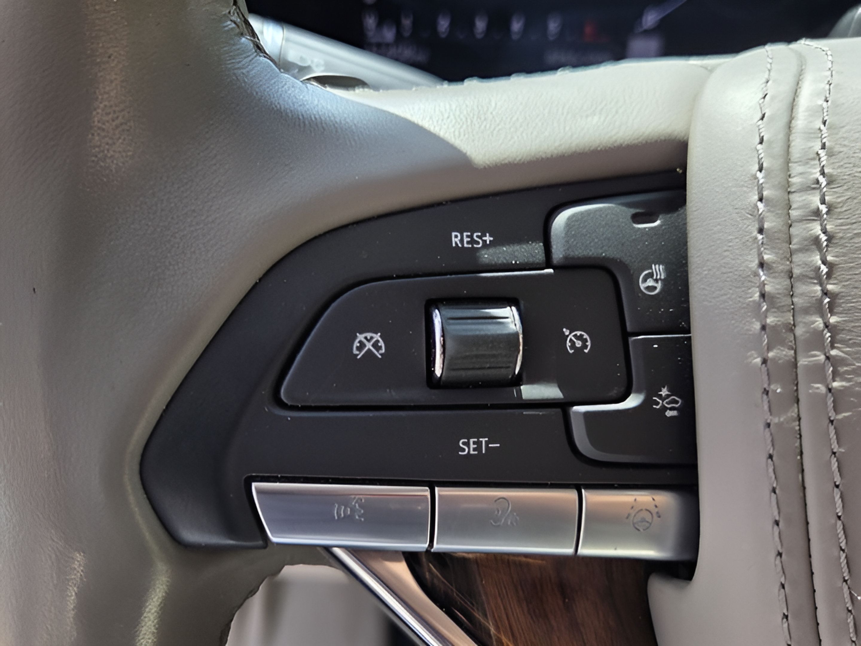 Used 2024 Cadillac Escalade Sport Platinum w/ LPO, ONYX Package RWD image 21
