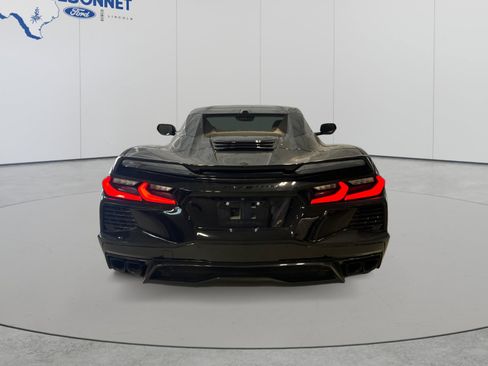 Used 2023 Chevrolet Corvette Stingray Premium Conv w/ Z51 Performance Package RWD image 6