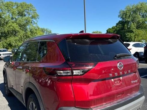 Used 2021 Nissan Rogue SV w/ Premium Package AWD/4WD image 9