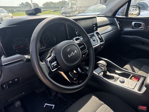 Used 2022 Kia Sorento LX FWD image 20