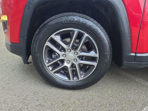 Used 2019 Jeep Compass Latitude w/ Popular Equipment Group image 29