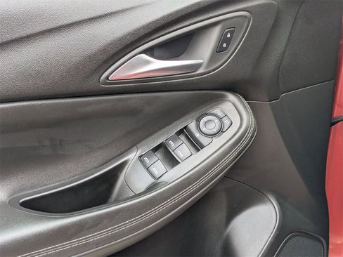 Used 2024 Buick Encore GX Sport Touring image 13