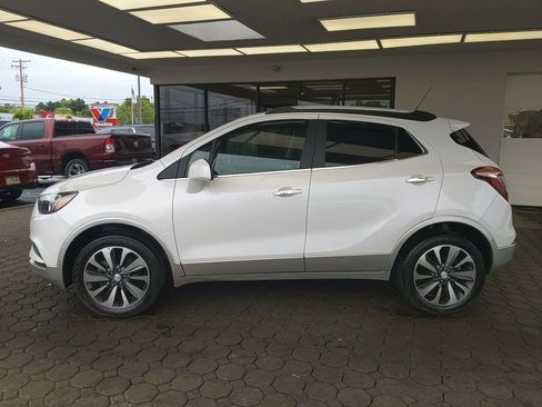 Used 2021 Buick Encore Preferred AWD/4WD image 10