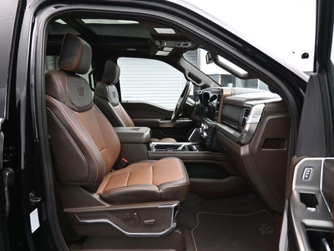 Used 2023 Ford F250 King Ranch w/ FX4 Off-Road Package image 12