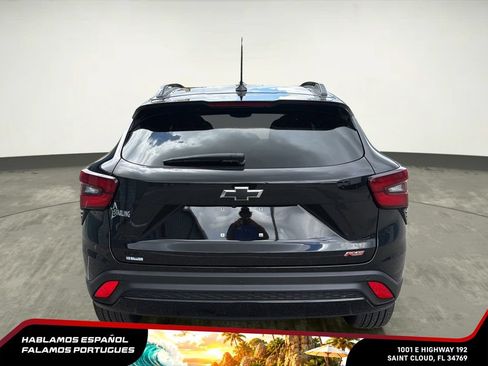 Used 2025 Chevrolet Trax RS w/ Sunroof Package FWD image 5