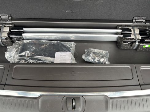 Used 2022 Jeep Grand Wagoneer Series III w/ Rear Seat Video Group 1 AWD/4WD image 42