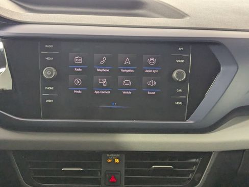Used 2022 Volkswagen Taos SE FWD image 17