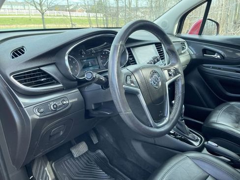 Certified 2018 Buick Encore Essence FWD image 10