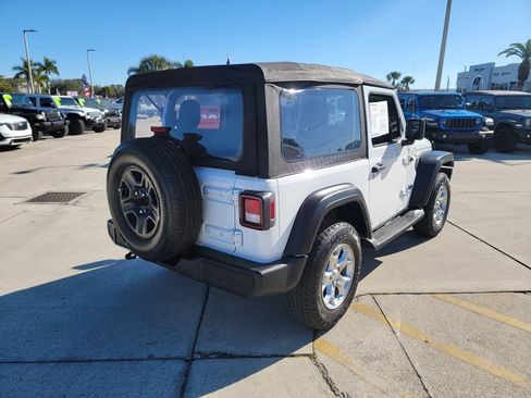 Used 2022 Jeep Wrangler Sport image 7