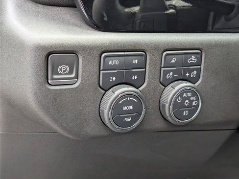 Used 2023 Chevrolet Silverado 1500 High Country AWD/4WD image 24