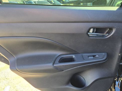 Used 2020 Nissan Versa SV image 12