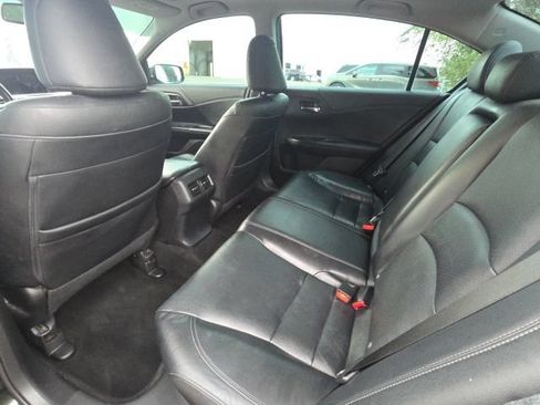 Used 2015 Honda Accord EX-L image 7