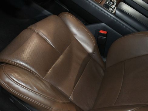 Used 2023 Lincoln Navigator Reserve image 11