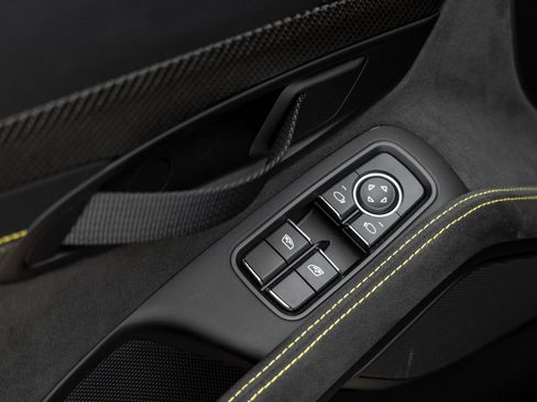 Certified 2025 Porsche 718 Boxster Spyder RS image 31