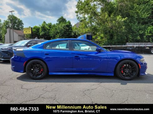 Used 2019 Dodge Charger Scat Pack w/ Daytona Edition Group image 6