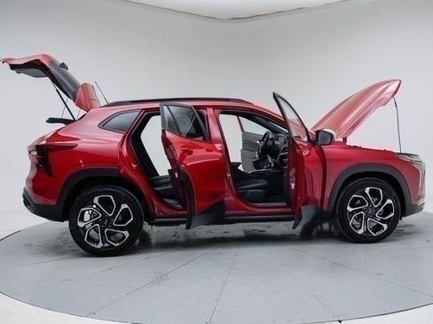 New 2026 Chevrolet Trax RS w/ Driver Confidence Package image 14