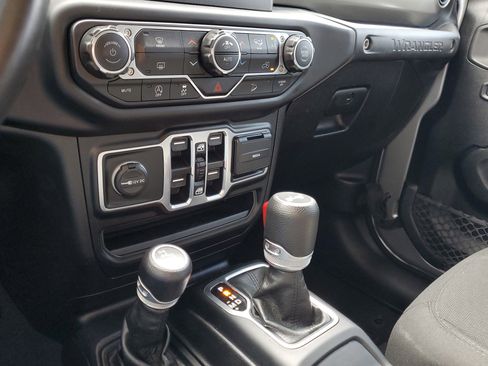 Used 2020 Jeep Wrangler Unlimited Sport S image 26